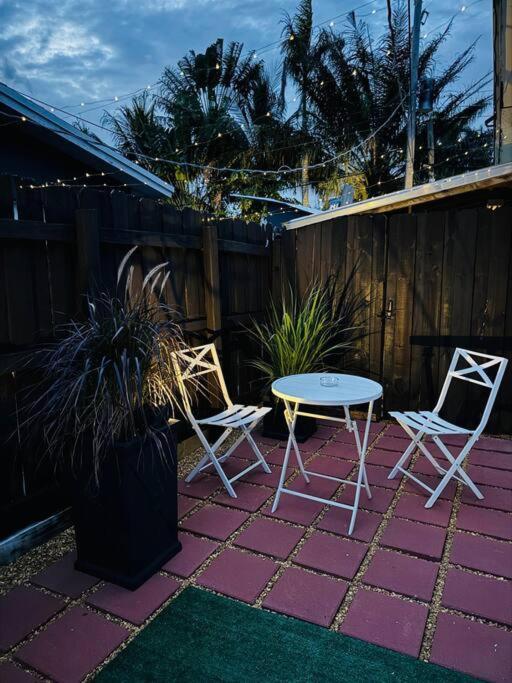 Studio With Terrace Near Hard Rock-Patio Hollywood Exterior photo